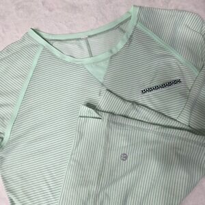 Lululemon Womens Small (No Tag) Mint Green & Gray Striped Long Sleeve Sporty Hip